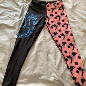 Feed Me Fight Me Donuts for Days Endurance Mid-Rise Leggings size L